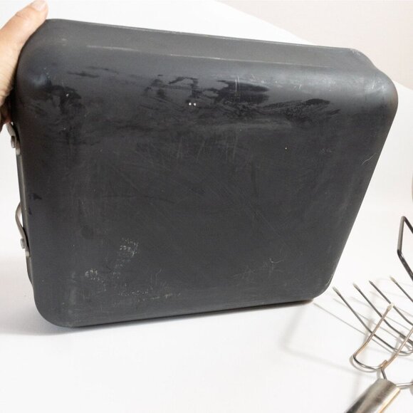 Calphalon Contemporary Hard Anodized Nonstick 16-Inch Roasting Pan - Picture 13 of 13